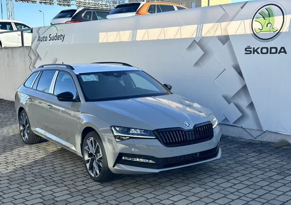 dolnośląskie Skoda Superb cena 229500 przebieg: 5, rok produkcji 2024 z Zbąszynek